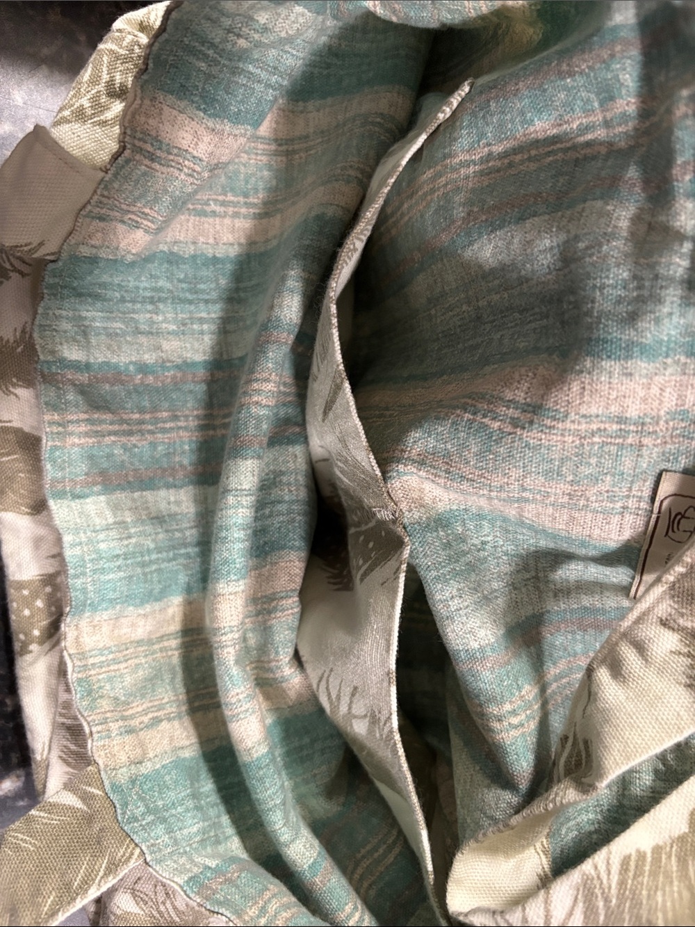 🚨 Handmade Neutral Feather-Print Canvas Tote Bag 🚨 LAST CHANCE - Picture 5 of 7